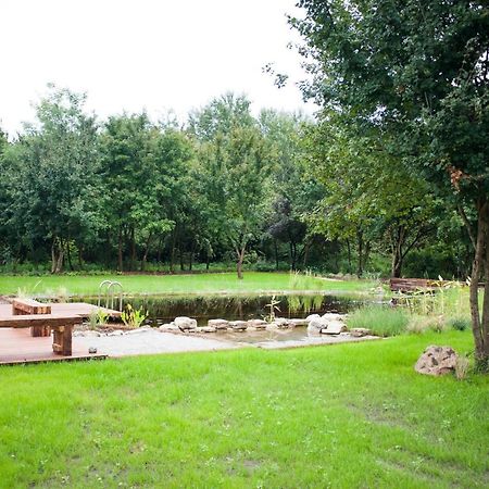 Pajta Apartman Es Vendeghaz Tata Εξωτερικό φωτογραφία